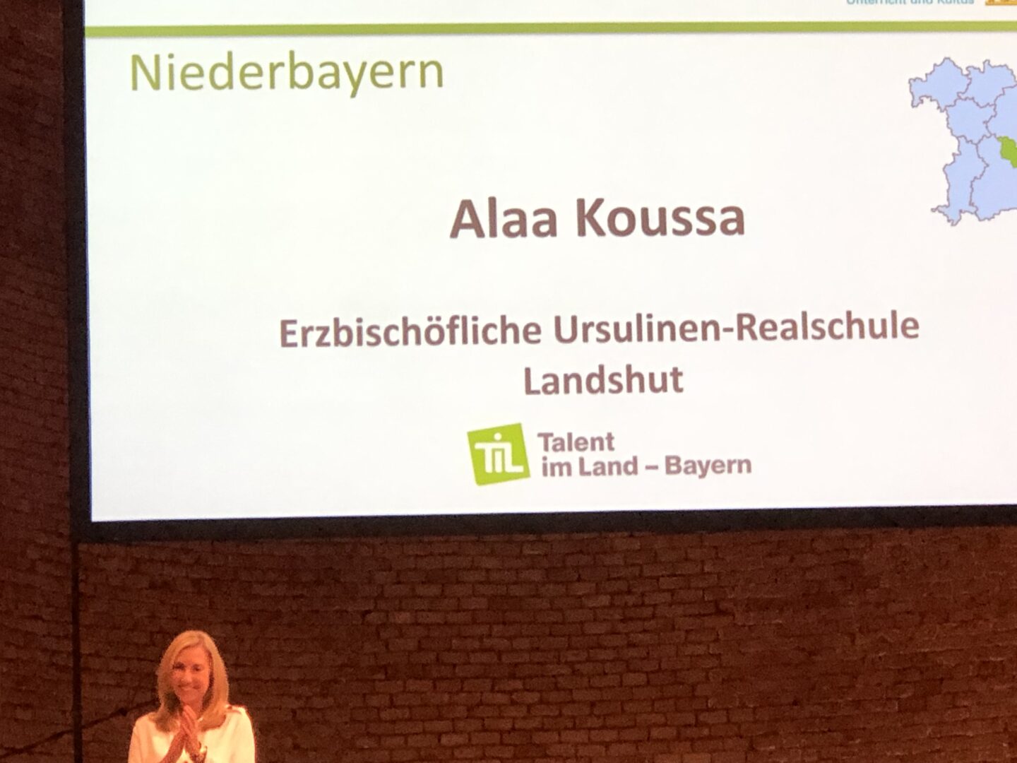 Vom Kriegskind zur Stipendiatin: Alaa Koussa – ein Talent im Land