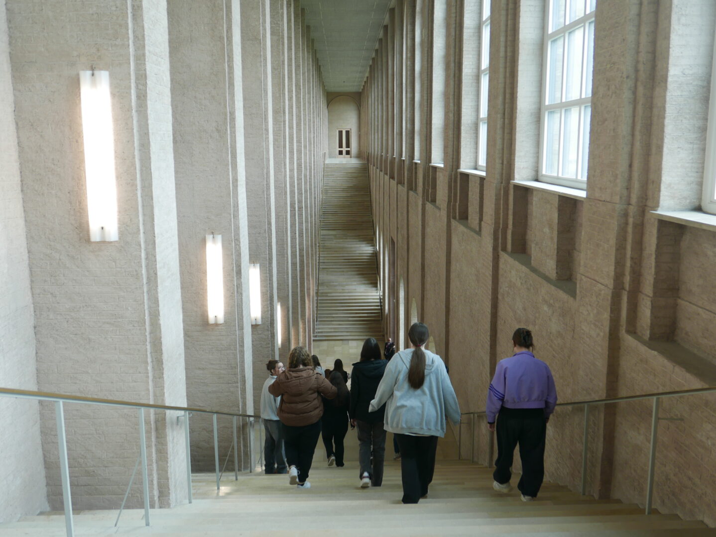 Mythen, Mätressen, Monumentales und viele Mädchen in Münchner Museum