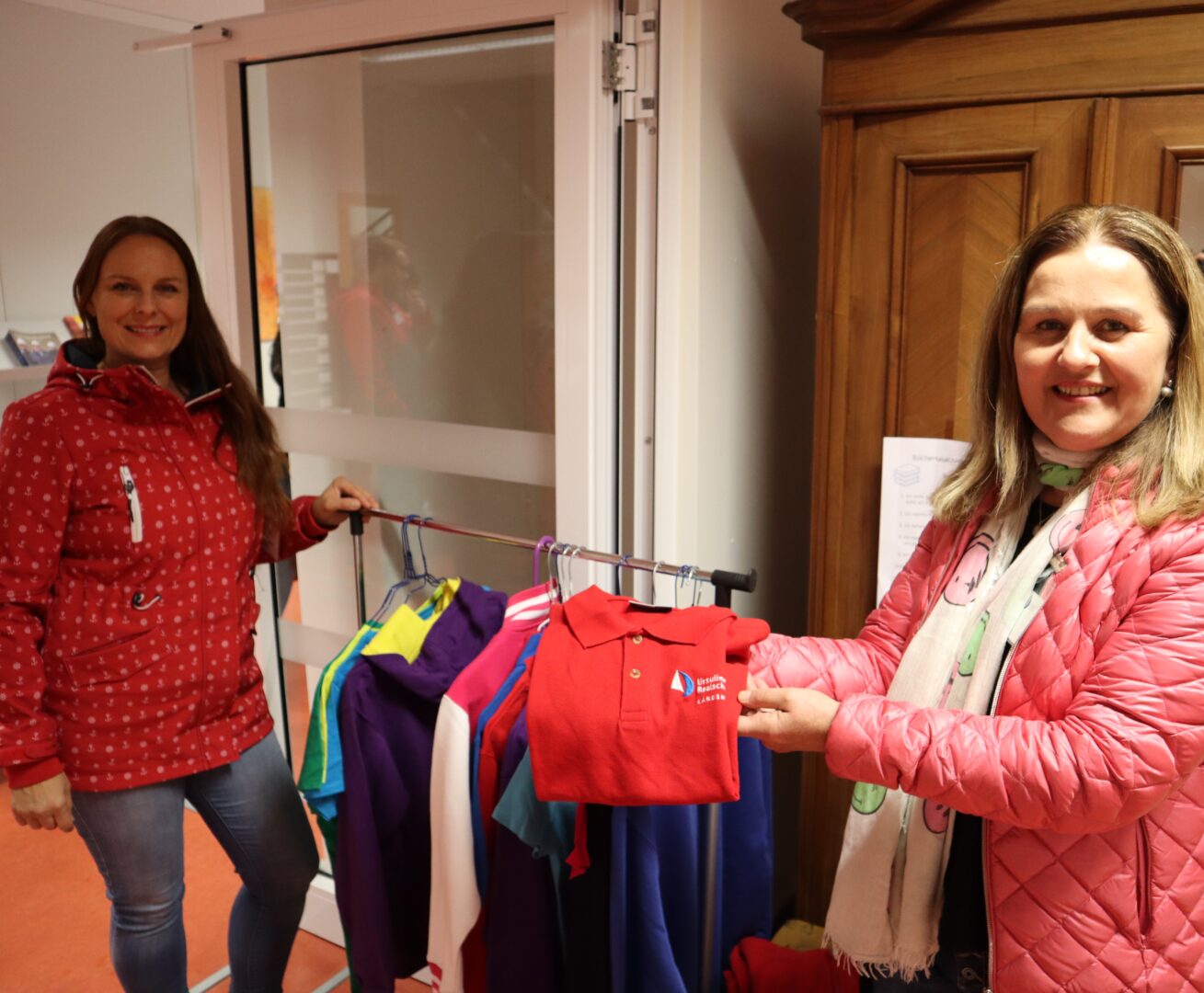 Kennenlernfest: Regen draußen, Herzlichkeit drinnen