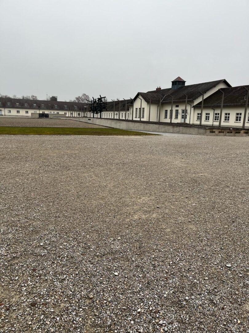 Dachau: Lernen im Schatten des Grauens