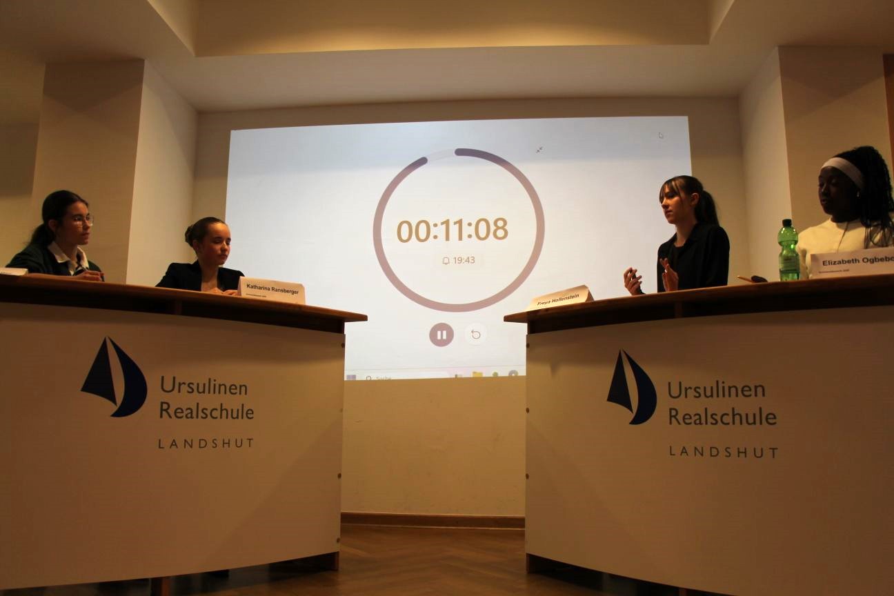 Reden ist Silber, Debattieren ist Gold