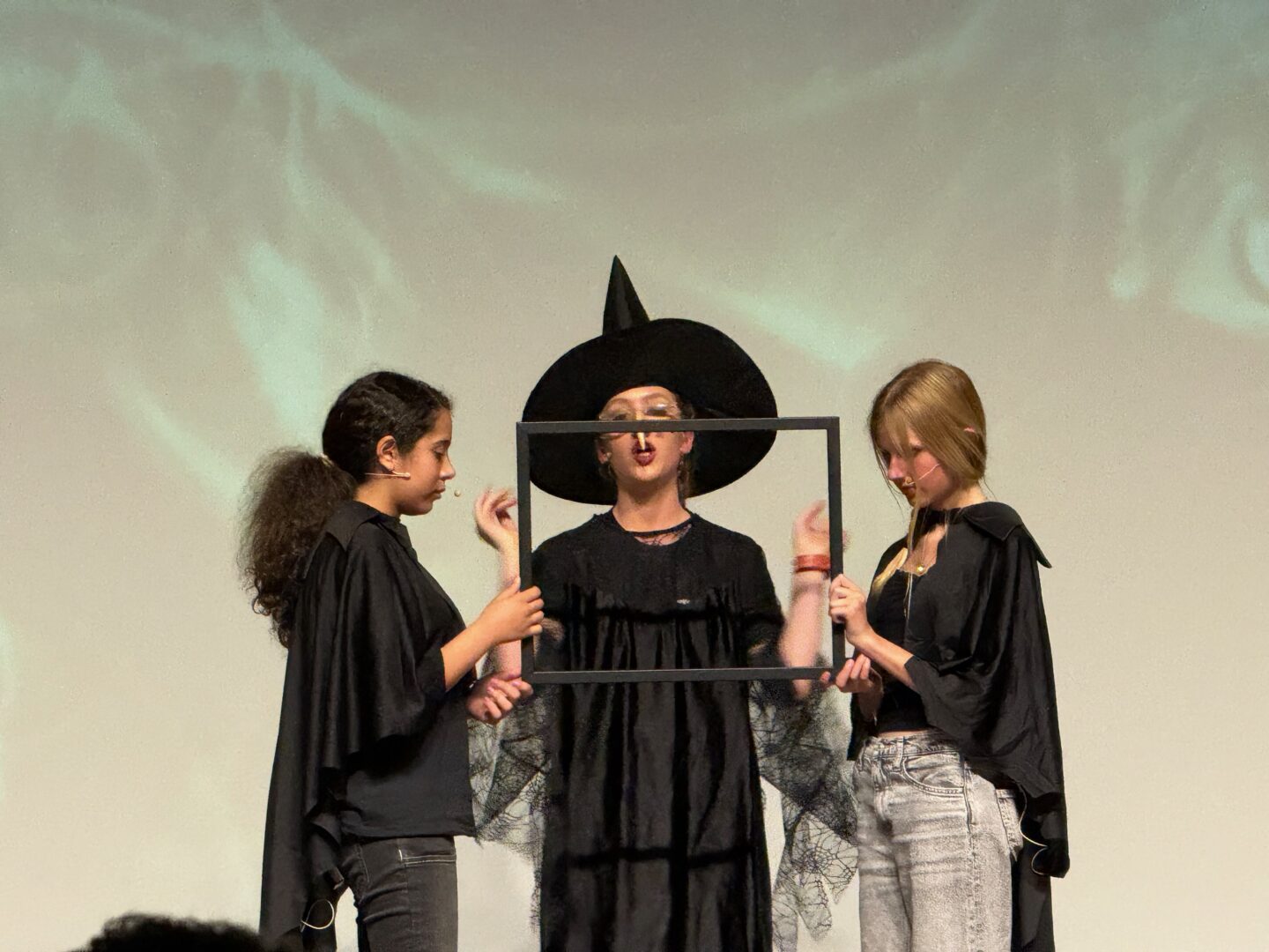 Sanierungsfall Märchenwald – Theaterabend voller Witz und Tiefgang