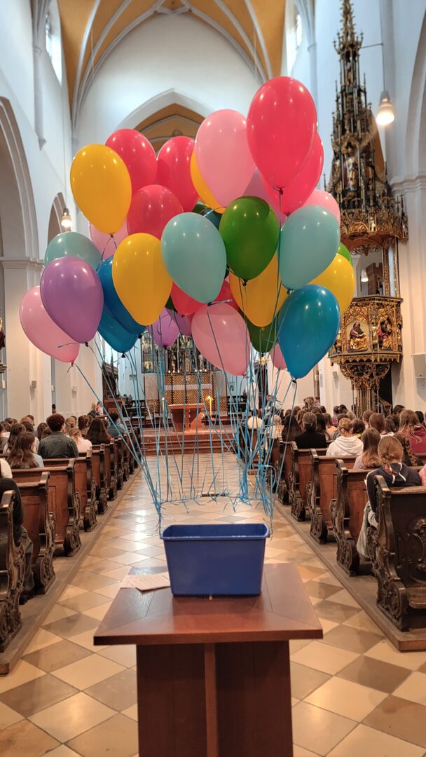 GottesdienstLuftballons (4)